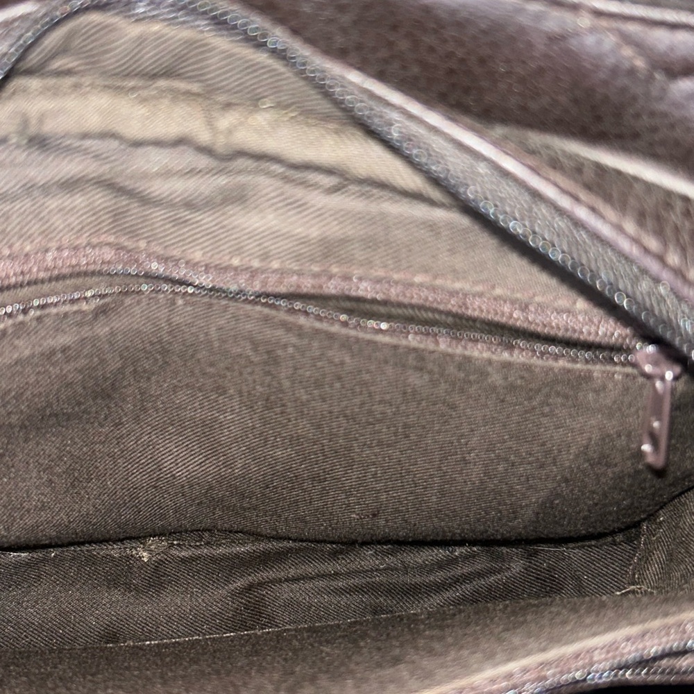 Pre loved chocolate brown Leather crossbody Bag - Picture 10 of 17